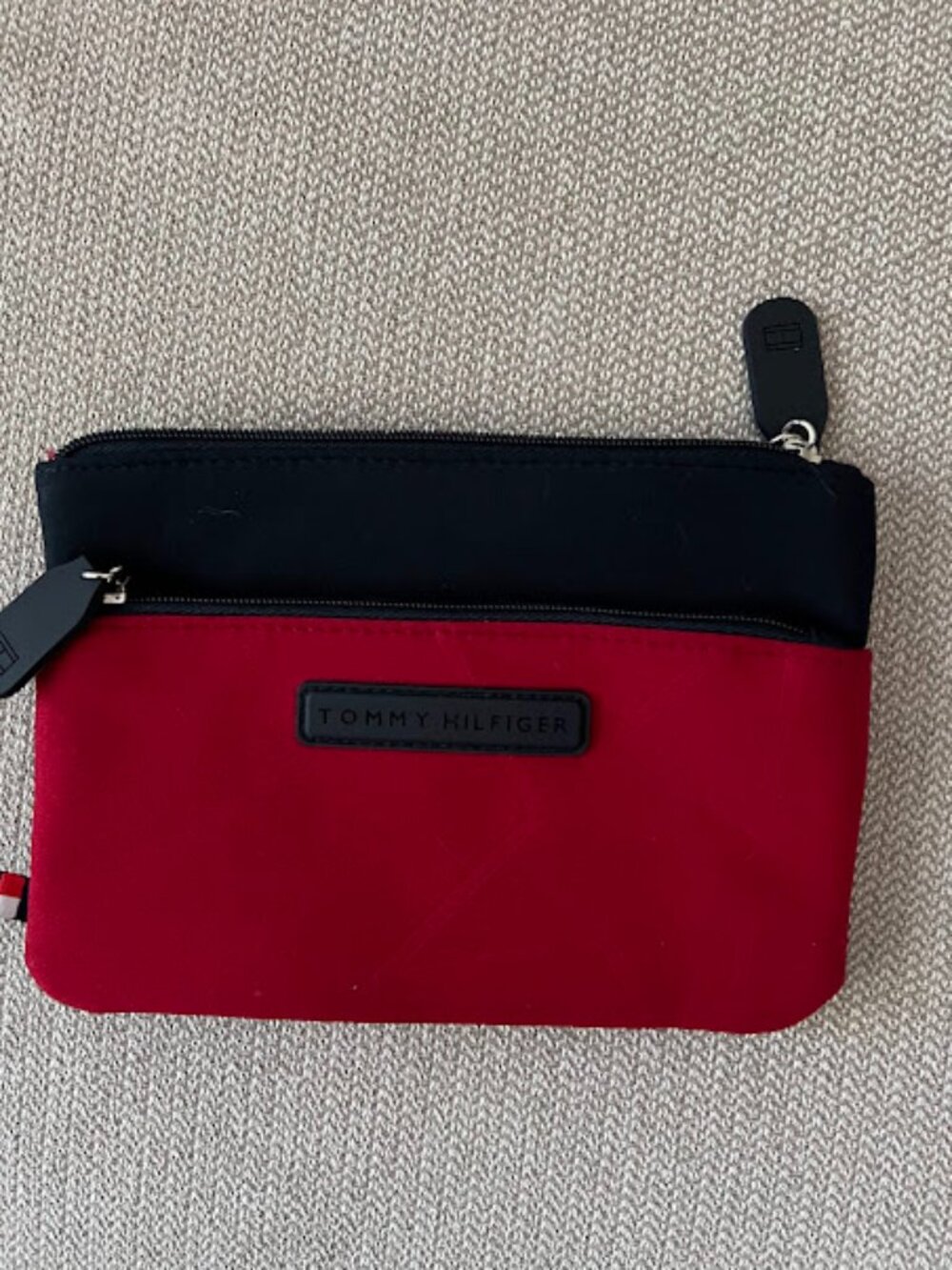 Tommy Hilfiger Red Black Signature Pouch Mini Purse Top Zip